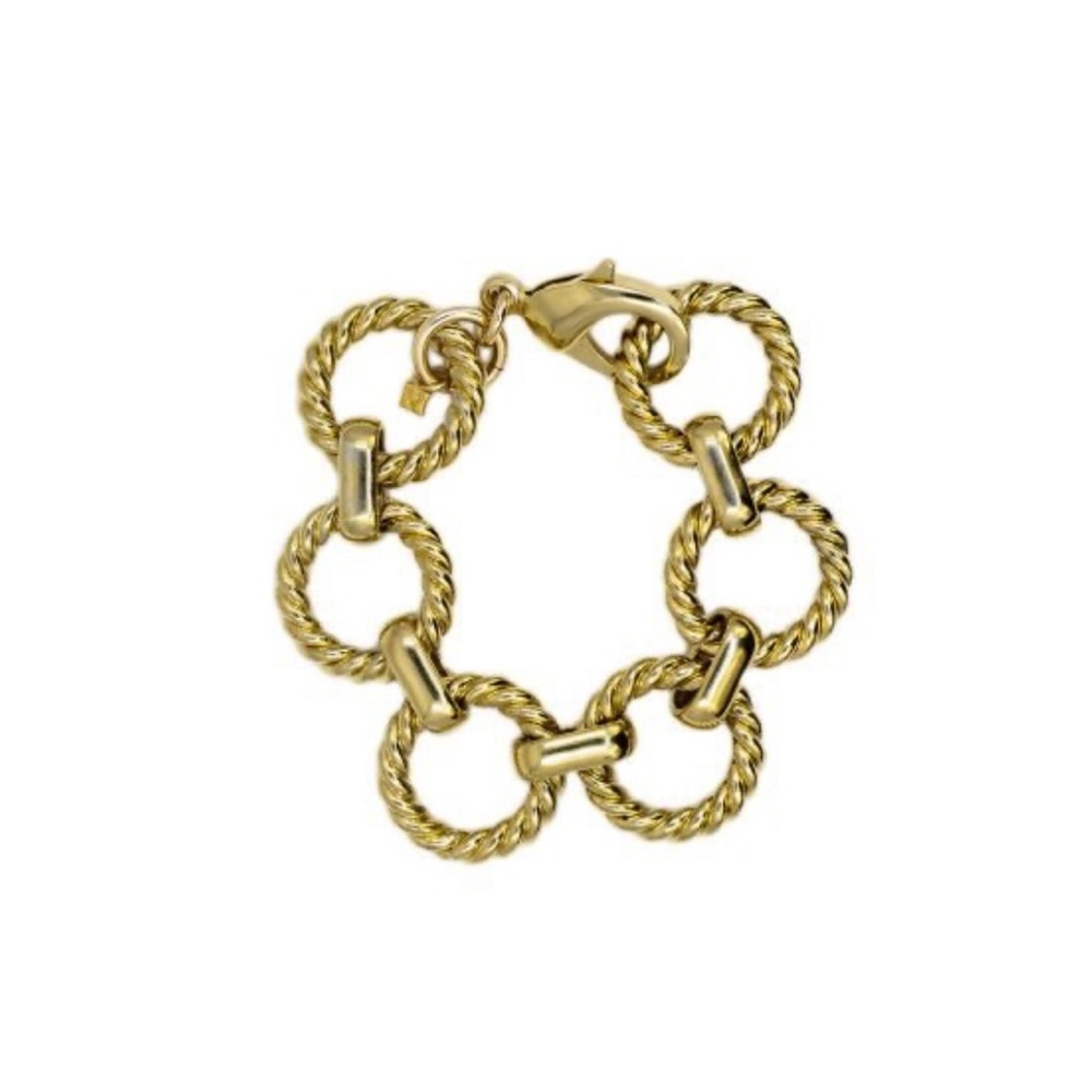 Elegant Gold Bracelet